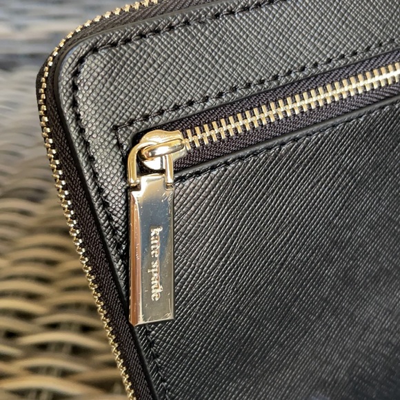 Kate Spade medium Lzip wristlet - Picture 9 of 16